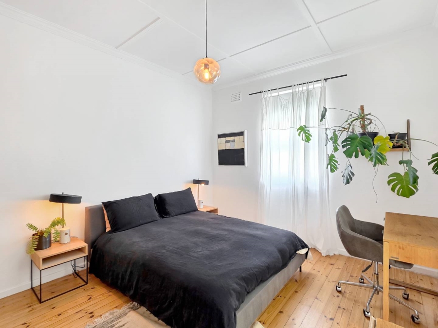 1 Bedroom Property for Sale in Sea Point Western Cape